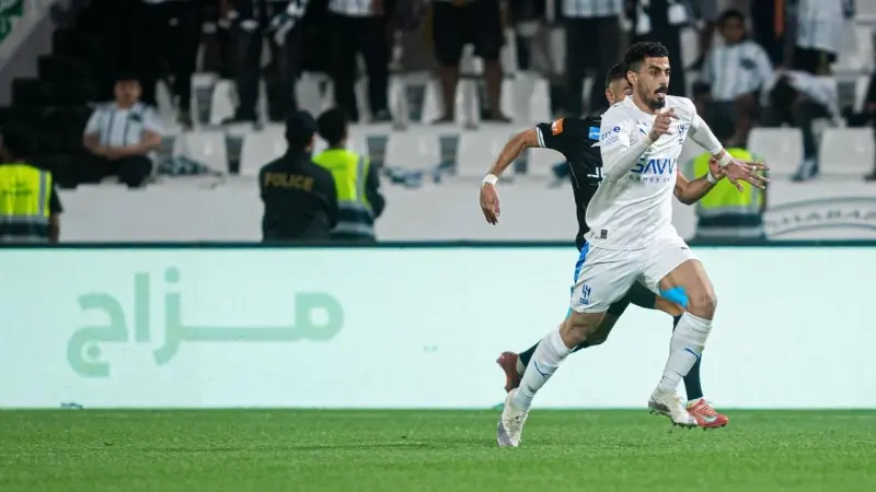 القنوات الناقلة لمباراة الشباب ضد الفتح اليوم في دوري روشن السعودي مع الموعد والتشكيلة