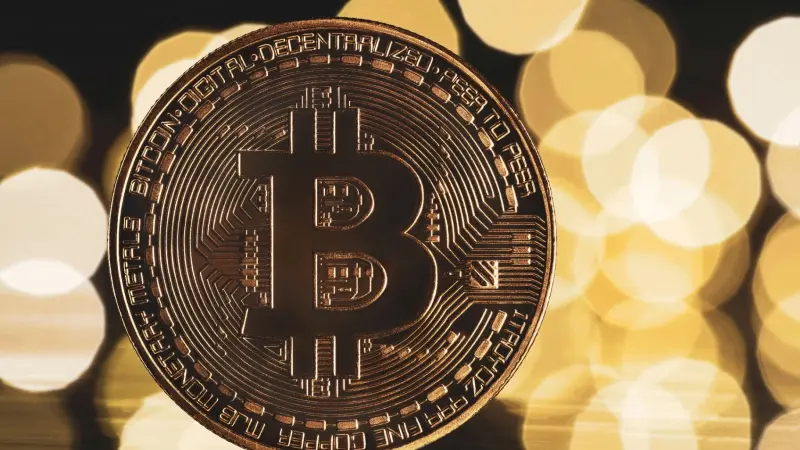 عملة وحيدة تقفز بأكثر من 4% في سوق العملات المشفرة