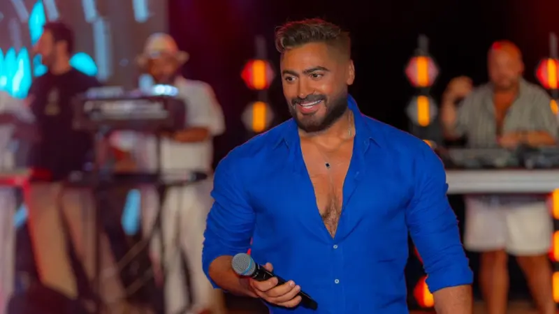 تامر حسني يكشف تطورات حالته الصحية.. وهذا طلبه