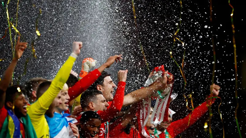 جدول مواعيد مباريات كأس الرابطة الإنجليزية 2023-2024 والقنوات الناقلة