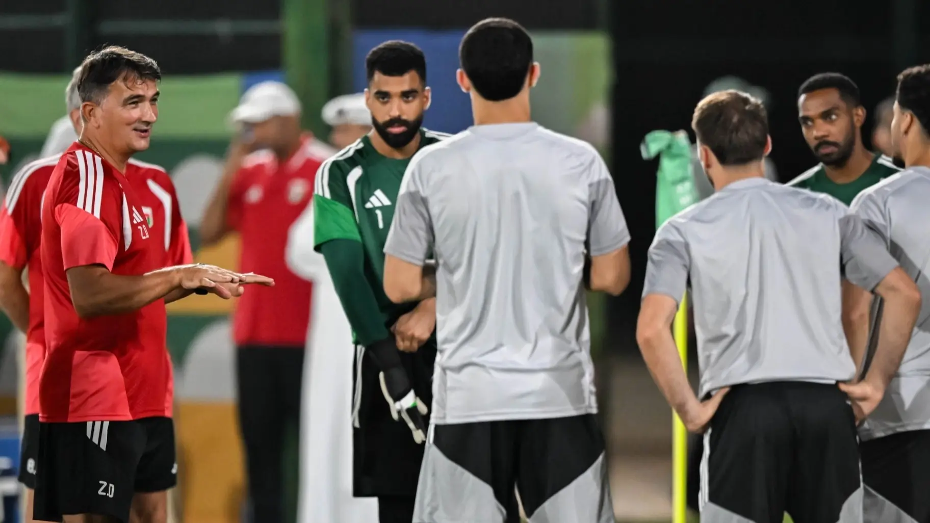 الإمارات تواجه عمان في الدور نصف النهائي من كأس الخليج 2026 (إكس) الإمارات تواجه عمان في الدور نصف النهائي من كأس الخليج 2026 (إكس)