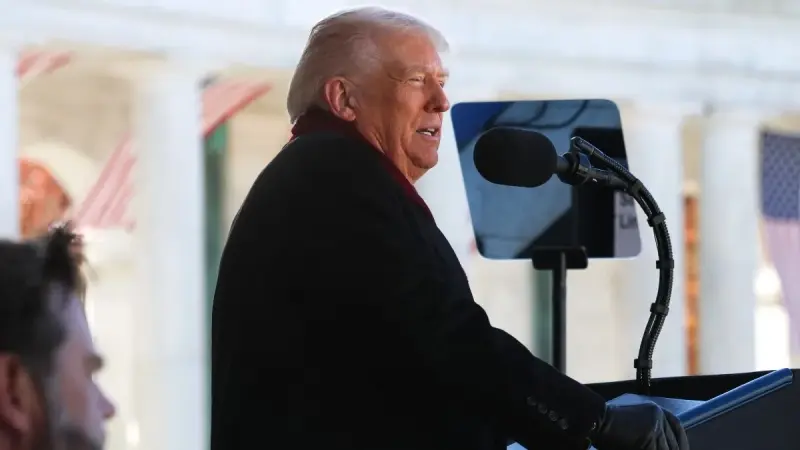 ترامب يحتفل بانتهاء الإغلاق الحكومي ويصفه بـ"الانتصار الكبير للجمهوريين"