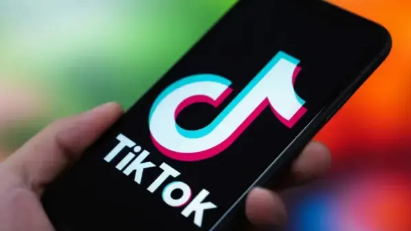 ايقاف 4 مشهورات بسبب التعري في السعودية.. هل كشفت هويتهن؟