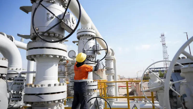 "برنت" يواصل المكاسب بعد أعلى قفزة شهرية في تاريخه