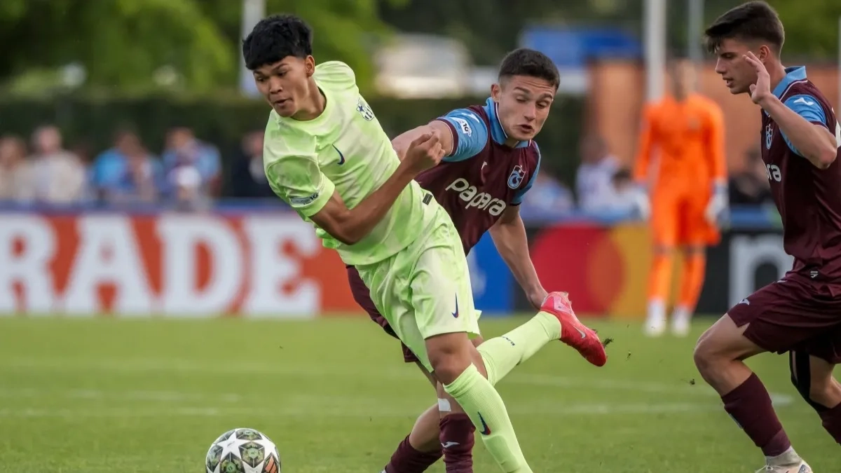 مستقبل درو فيرنانديز بعد رحيله عن برشلونة.. هل فاز باريس سان جيرمان بالسباق؟ 