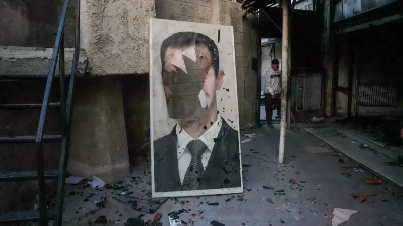 تقرير عن أسرار بشار الأسد: هوس بالجنس ولونا الشبل و"كاندي كراش"