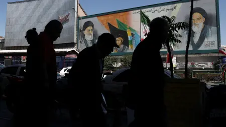 القضاء الإيراني يعلق عمل هيئة رئاسية قررت إعادة الإنترنت