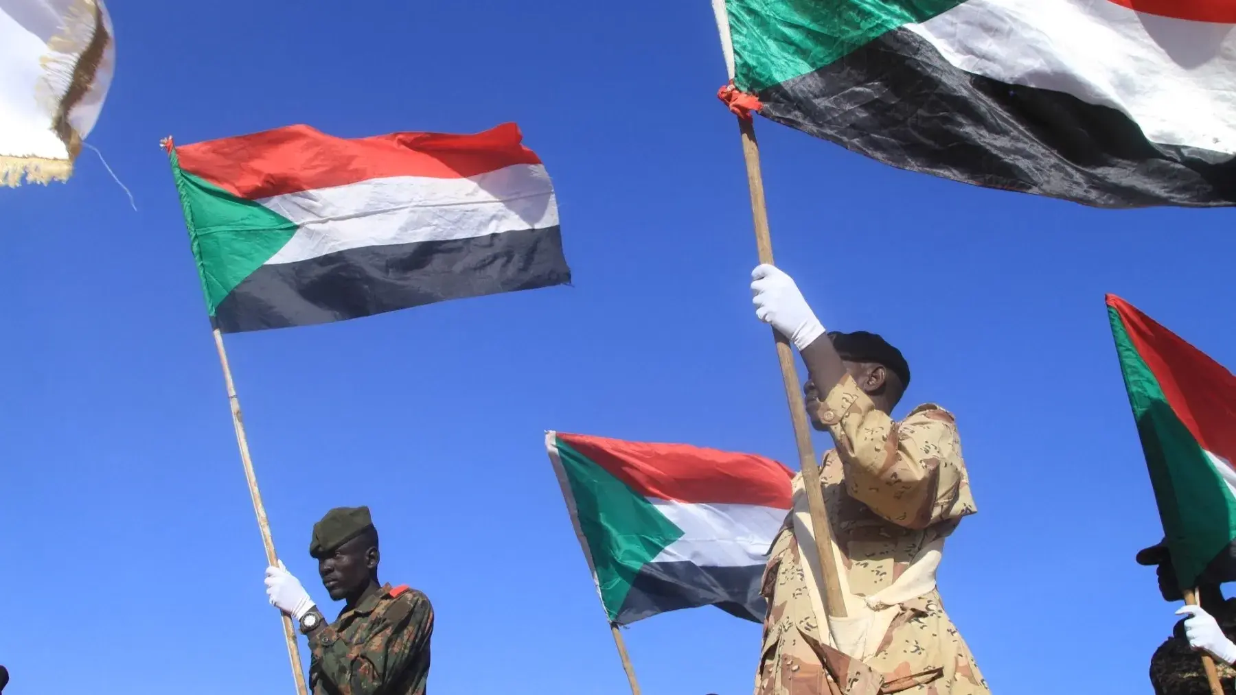 حمدوك يلتقي نائبة الأمين العام للأمم المتحدة لبحث إنهاء الحرب في السودان (أ ف ب) حمدوك يلتقي نائبة الأمين العام للأمم المتحدة لبحث إنهاء الحرب في السودان (أ ف ب)