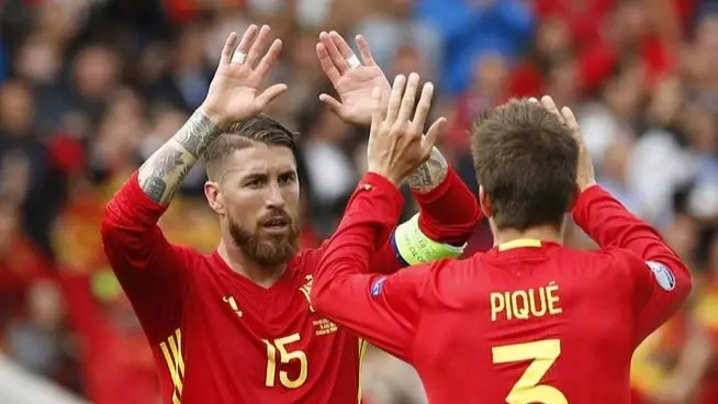 مواجهة نارية مرتقبة بين راموس وبيكيه تشعل حماس جماهير الكلاسيكو