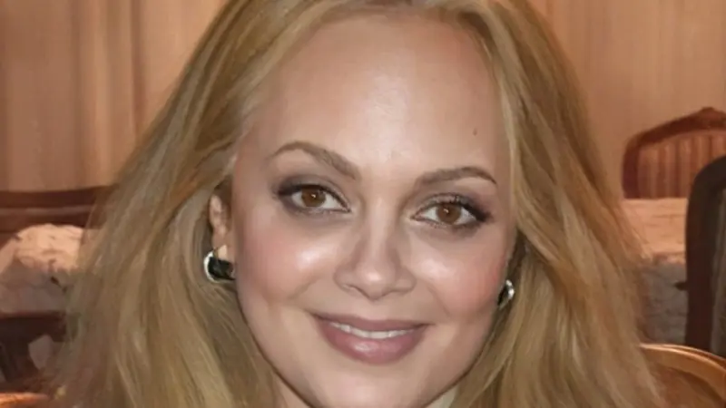 عفاف رشاد تحكي سبب توقفها عن العمل مع محمد السبكي وشقيقه.. ماذا قالت؟