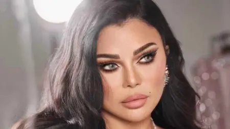 related_news_inside_blogsهيفاء وهبي تفاجئ محمد فضل شاكر بلفتة إنسانية بعد البروفات