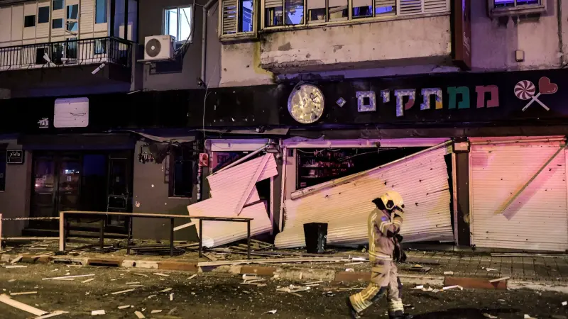 قتيل وجريحان في إسرئيل بعد إطلاق صواريخ من إيران