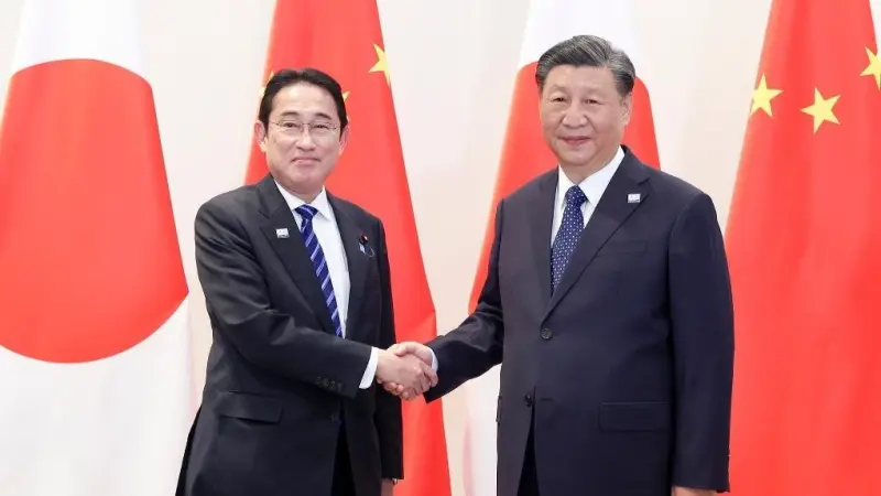 اليابان تتعهّد بتحسين علاقاتها الاستراتيجية مع الصين