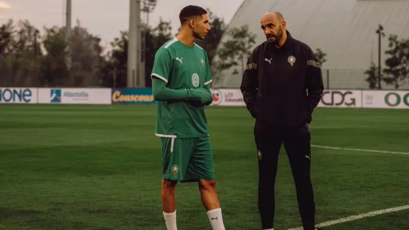 أشرف حكيمي يودع وليد الركراكي برسالة مؤثرة