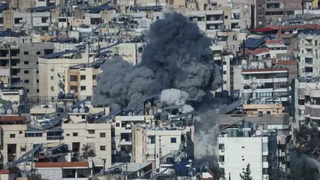 related_news_inside_blogsهذه حصيلة قصف إسرائيل لبناية في السعديات في لبنان