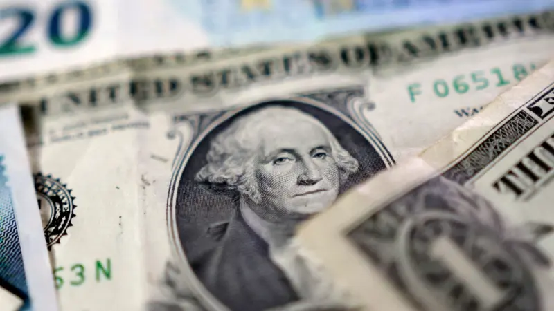 سعر صرف الدولار في العراق اليوم الأربعاء 29/7/2026 مقابل الدينار العراقي.. الفجوة مع الرسمي تعود قرب 14.4%