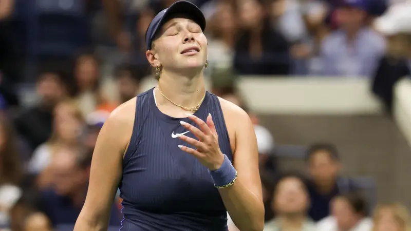 أنيسيموفا تنكسر من جديد في الغراند سلام.. متى تفك العقدة؟