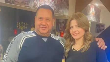 من هي جولى أمين؟ القصة الكاملة لتورط المذيعة المصرية مع صبري نخنوخ