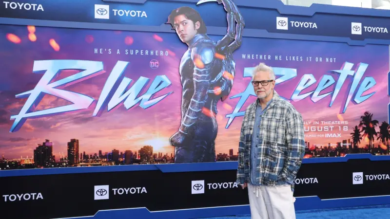 فيلم "بلو بيتل" يزيح "باربي" من صدارة شباك التذاكر