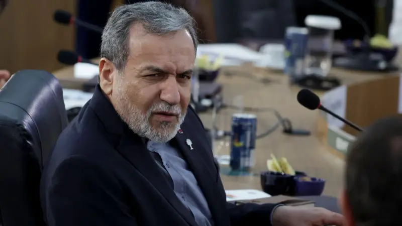 عراقجي من بيروت: إيران تقف مع لبنان في وجه إسرائيل