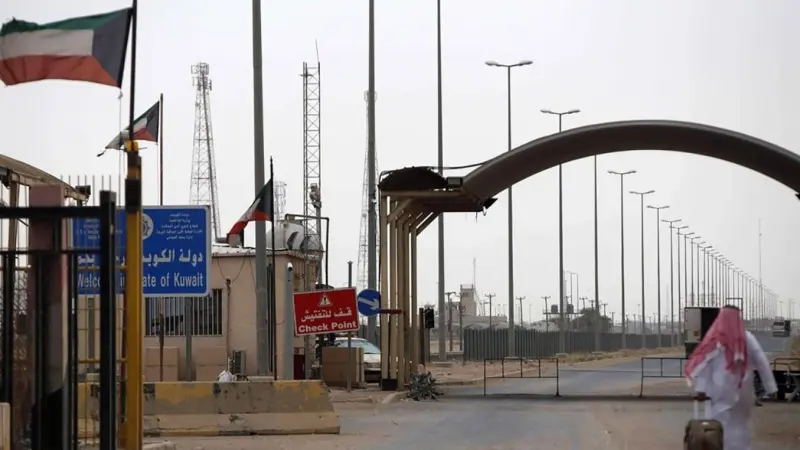إعادة فتح منفذ العبدلي بين الكويت والعراق بعد إغلاق مؤقت