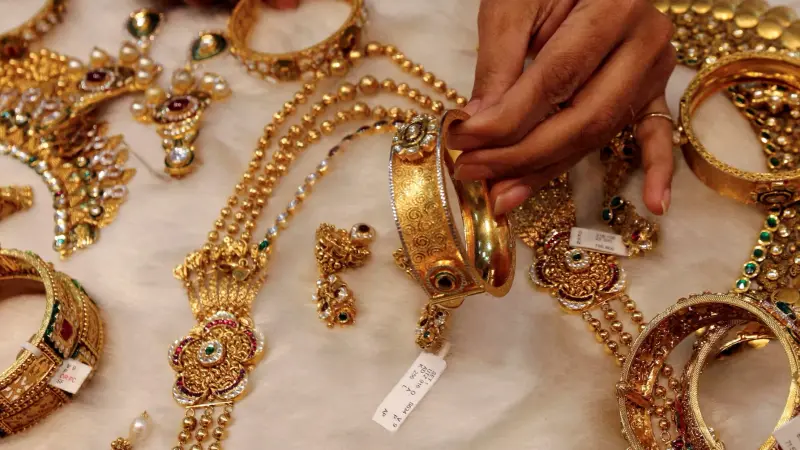 سعر الذهب اليوم في عمان الجمعة 11 أبريل 2025.. ارتفاع قياسي