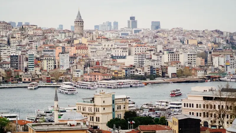 زلزال قوي يهزّ المباني في إسطنبول.. هذه تفاصيله