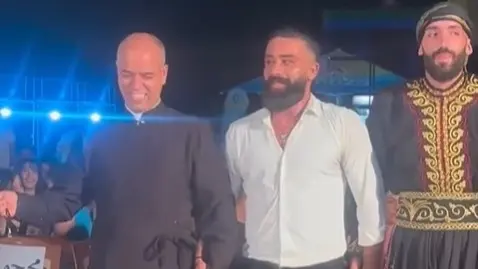 فيديو كاهن لبناني يرقص الدبكة يجتاح مواقع التواصل