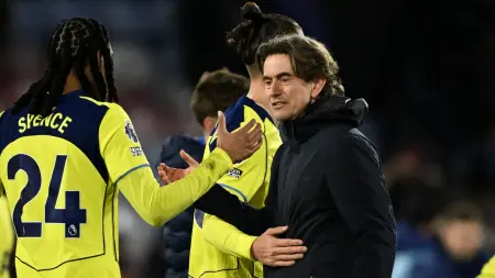 related_news_inside_blogsنجما فريق توتنهام يتعرضان لحادث سير صادم.. ما التفاصيل؟