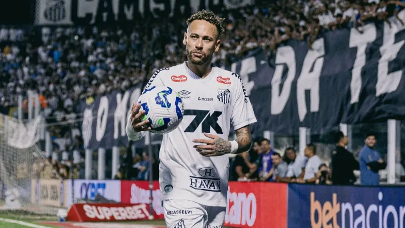 إصابة جديدة تربك مسيرة نيمار مع سانتوس