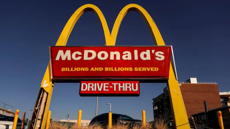 تسوية تاريخية بين ماكدونالدز وإعلامي أميركي بارز في قضية تمييز إعلاني