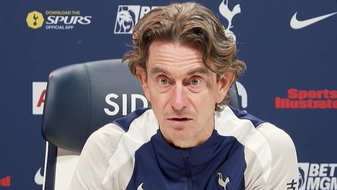 توتنهام في مأزق.. فرانك يطلب الصبر ويؤكد: لا حلول سحرية 