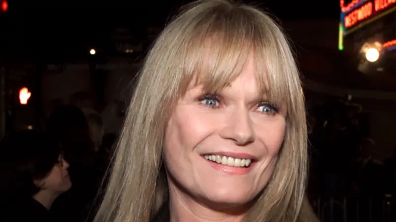 وفاة فاليري بيرين نجمة "سوبرمان" بعد صراع طويل مع المرض