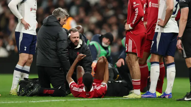 ميكي فان دي فين يؤكد أنه تواصل مع ألكسندر إيزاك للاعتذار