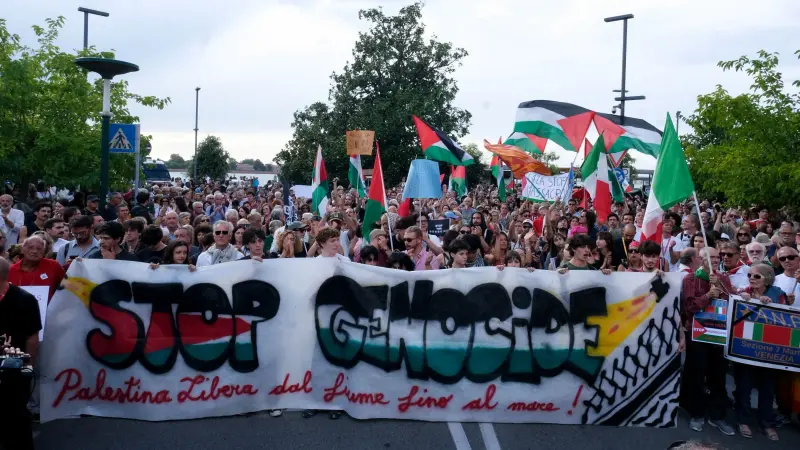 تظاهرات حاشدة على هامش مهرجان البندقية لدعم غزة