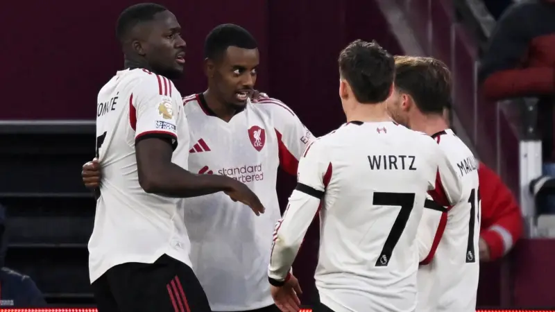 الدوري الإنجليزي - إيزاك يسجل أولى أهدافه في فوز ليفربول على وست هام