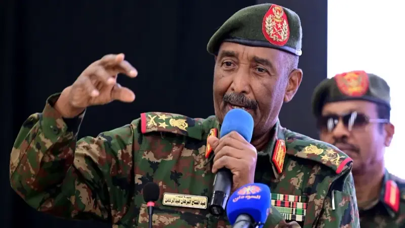 رغم دعوات وقف الحرب.. البرهان يدعو للتعبئة العامة في السودان