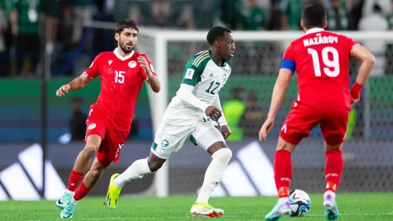 القنوات الناقلة لمباراة السعودية اليوم ضد طاجيكستان في تصفيات كأس العالم 2026.. الأخضر من أجل العلامة الكاملة