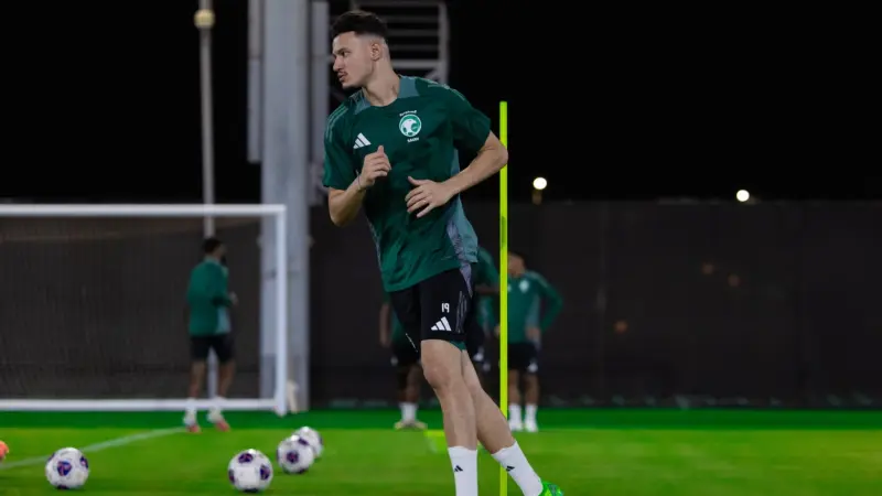 تشكيلة منتخب السعودية اليوم ضد إندونيسيا وقائمة الغيابات.. الأخضر يعاني