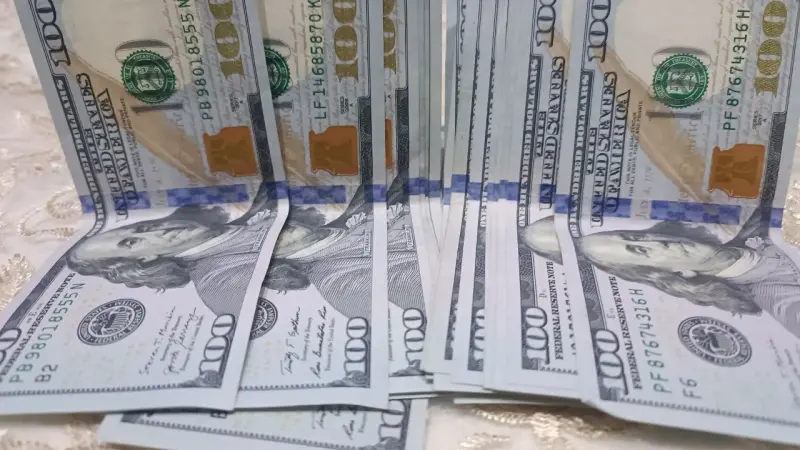 سعر الدولار مقابل الليرة السورية اليوم الجمعة 14/8/2026.. ارتفاع 100 ليرة في السوق الموازية