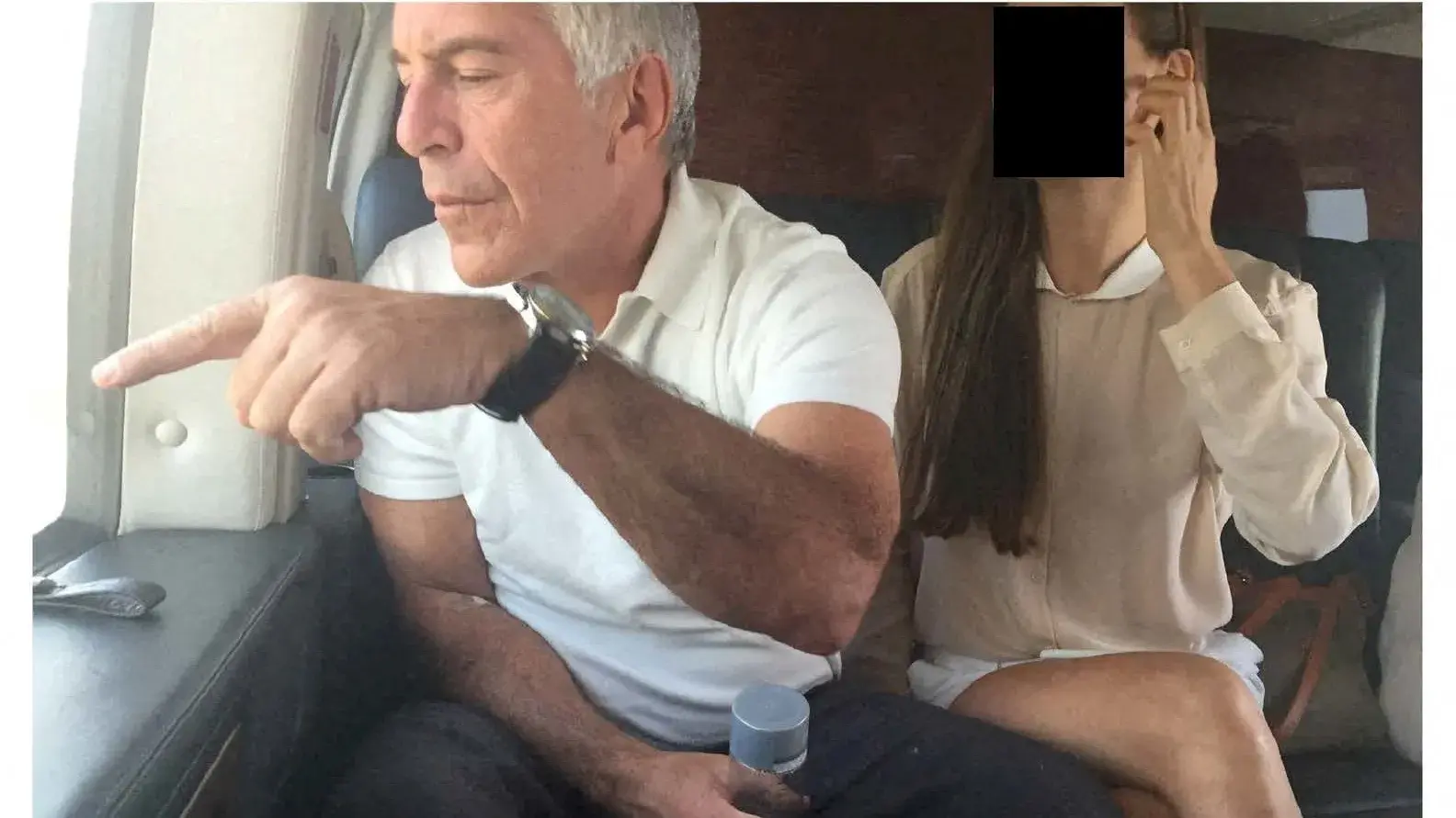 سياد متّهم باستدراج نساء لصالح الأميركي جيفري إبستين المدان بجرائم جنسية بحق قاصرات (رويترز) سياد متّهم باستدراج نساء لصالح الأميركي جيفري إبستين المدان بجرائم جنسية بحق قاصرات (رويترز)
