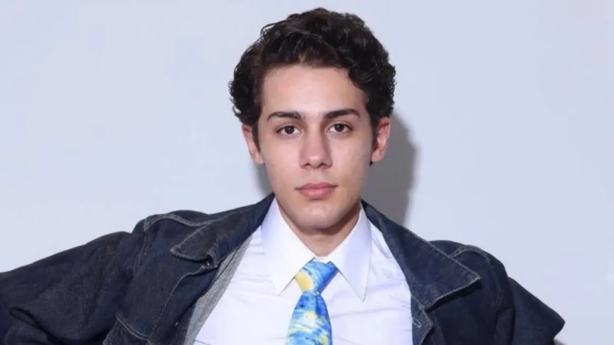 الفنان المصري عمر رزيق يخطف الأنظار في مسلسل لعبة جهنم الفنان المصري عمر رزيق يخطف الأنظار في مسلسل لعبة جهنم