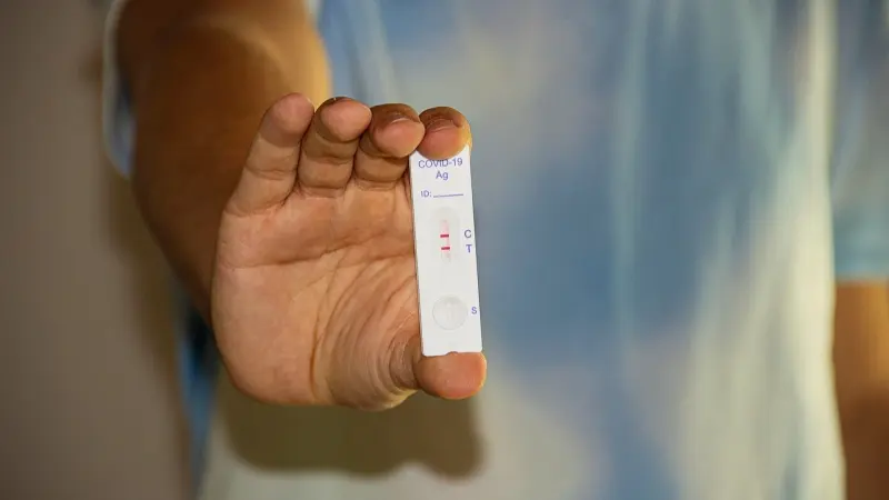 النساء أم الرجال.. من الأكثر عرضة للإصابة بكوفيد طويل الأمد؟