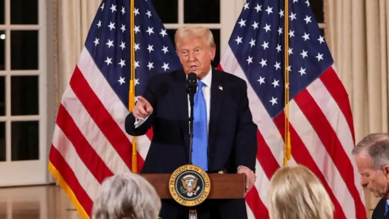 "جو، أنت مطرود".. ترامب يسحب التصاريح الأمنية من بايدن