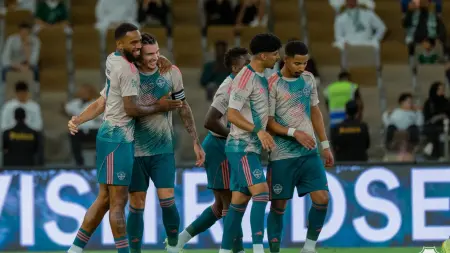 related_news_inside_blogsتشكيلة الأهلي أمام النصر اليوم مع غيابات القائمة.. يايسله يتحدى الغيابات بالقوة الضاربة