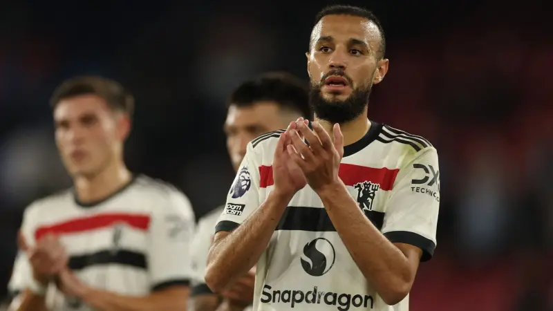 لاعب مغربي يتسبب في إلغاء مانشستر يونايتد لتقليد سنويّ لدعم المثلية