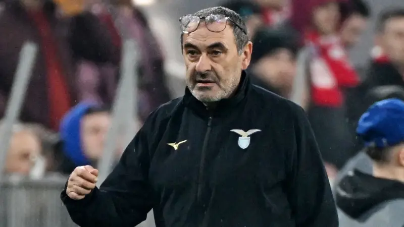 لاتسيو يعلن خضوع مدربه ساري لجراحة في القلب