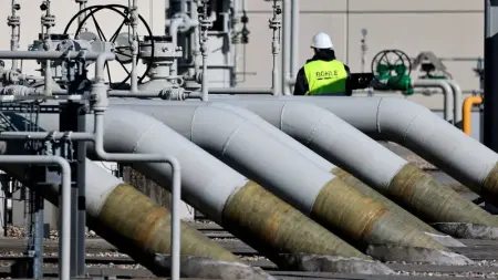 الإمارات والهند توقعان اتفاقية بشأن إمدادات الغاز