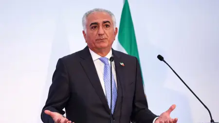 نجل الشاه يدعو ترامب للتدخل عسكريا في إيران