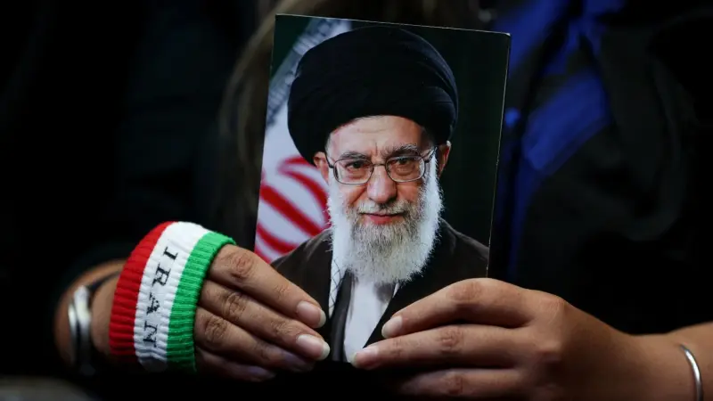 إيران تعلن موعد ومكان جنازة علي خامنئي